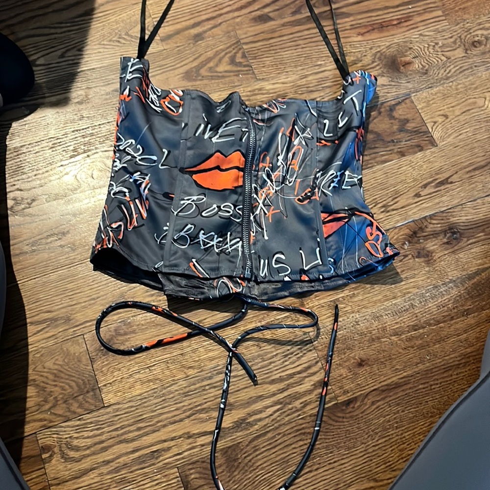 Stylish Graphic Women's Top